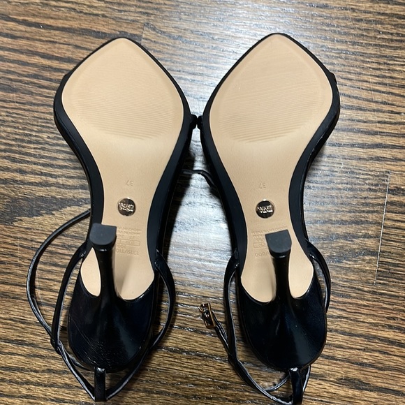 Brand new zara black heels - Picture 4 of 4